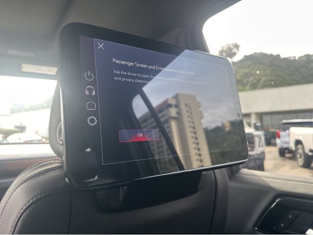 New 2026 GMC Yukon XL Denali w/ Denali Reserve Package image 27