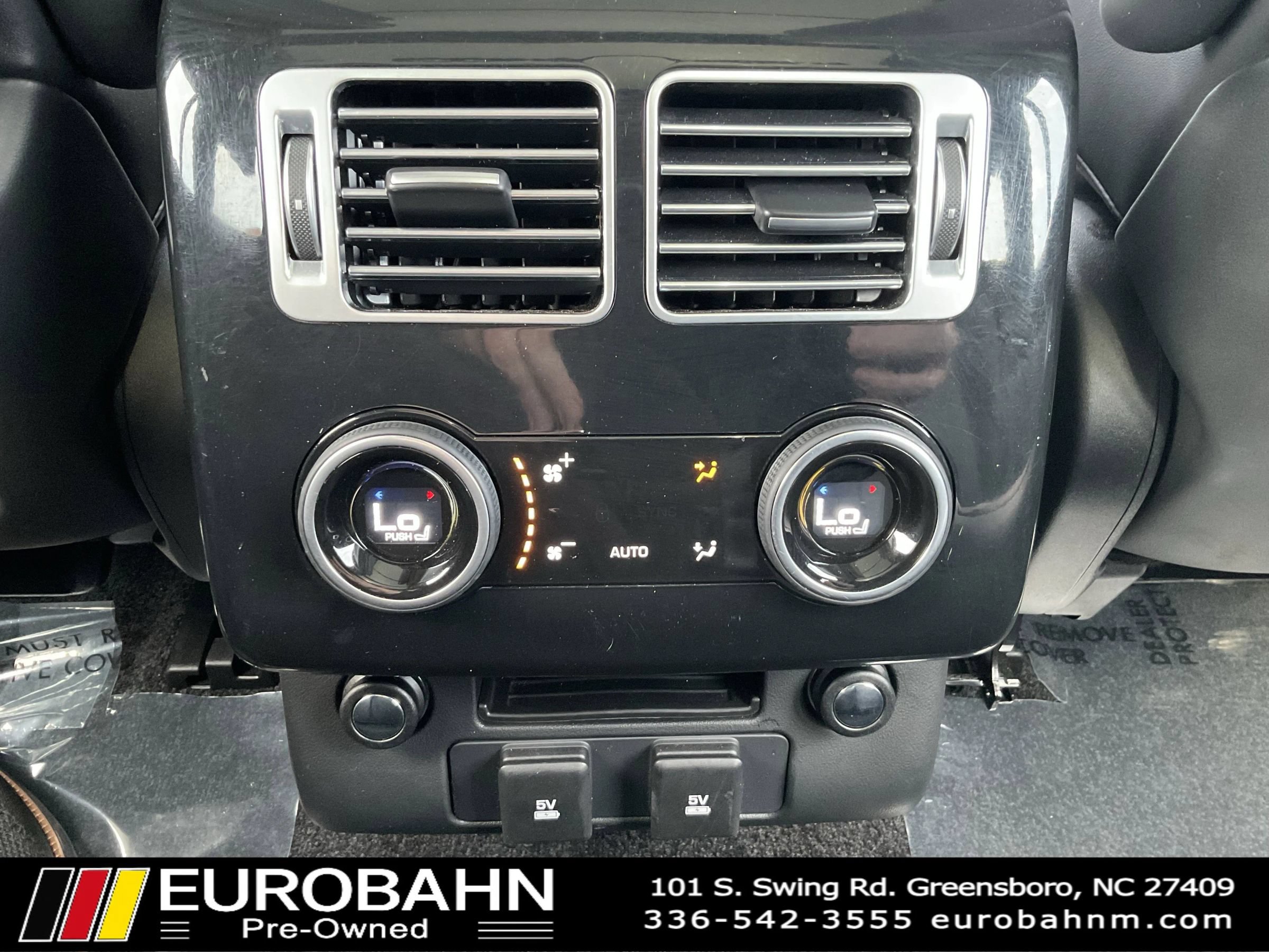 Used 2020 Land Rover Range Rover HSE AWD/4WD image 17