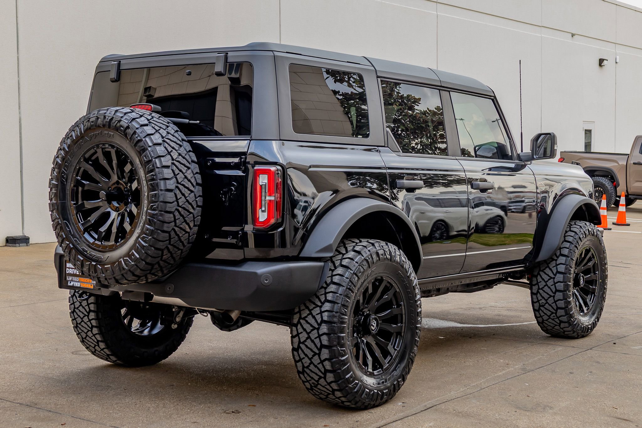 Used 2024 Ford Bronco Wildtrak image 10