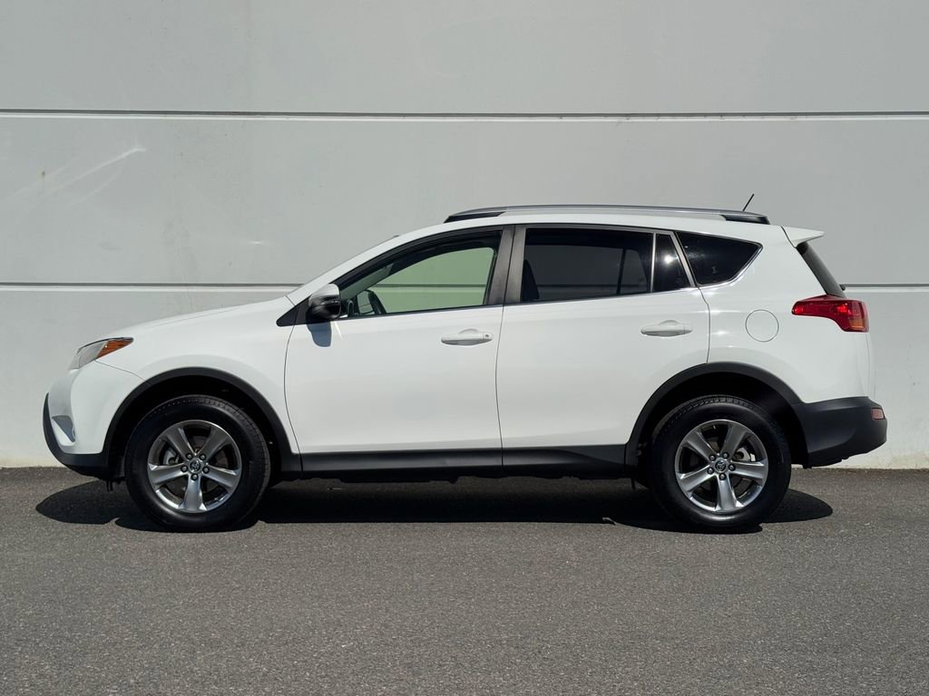 Used 2015 Toyota RAV4 XLE AWD/4WD image 4