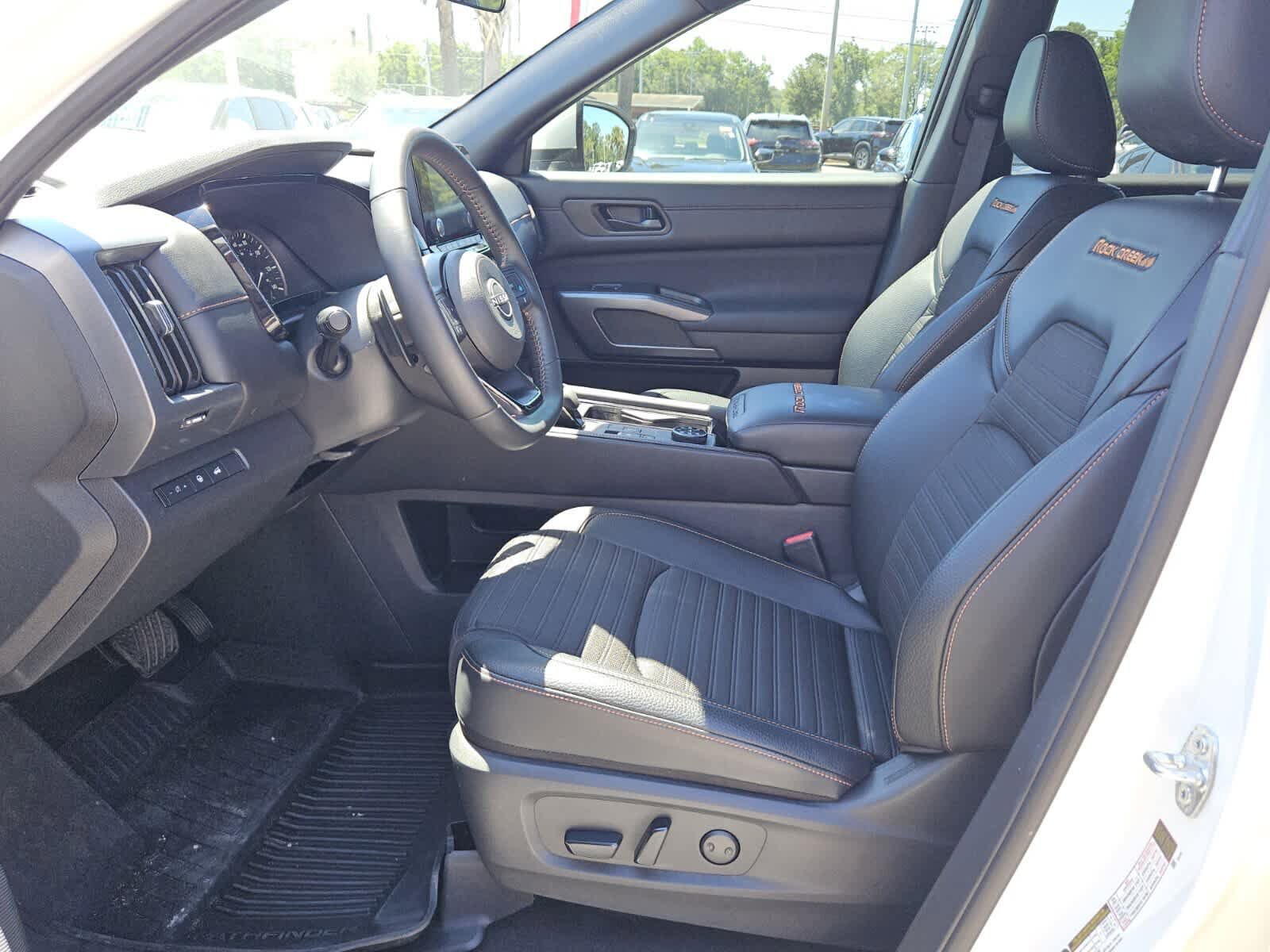 Used 2025 Nissan Pathfinder Rock Creek AWD/4WD image 3