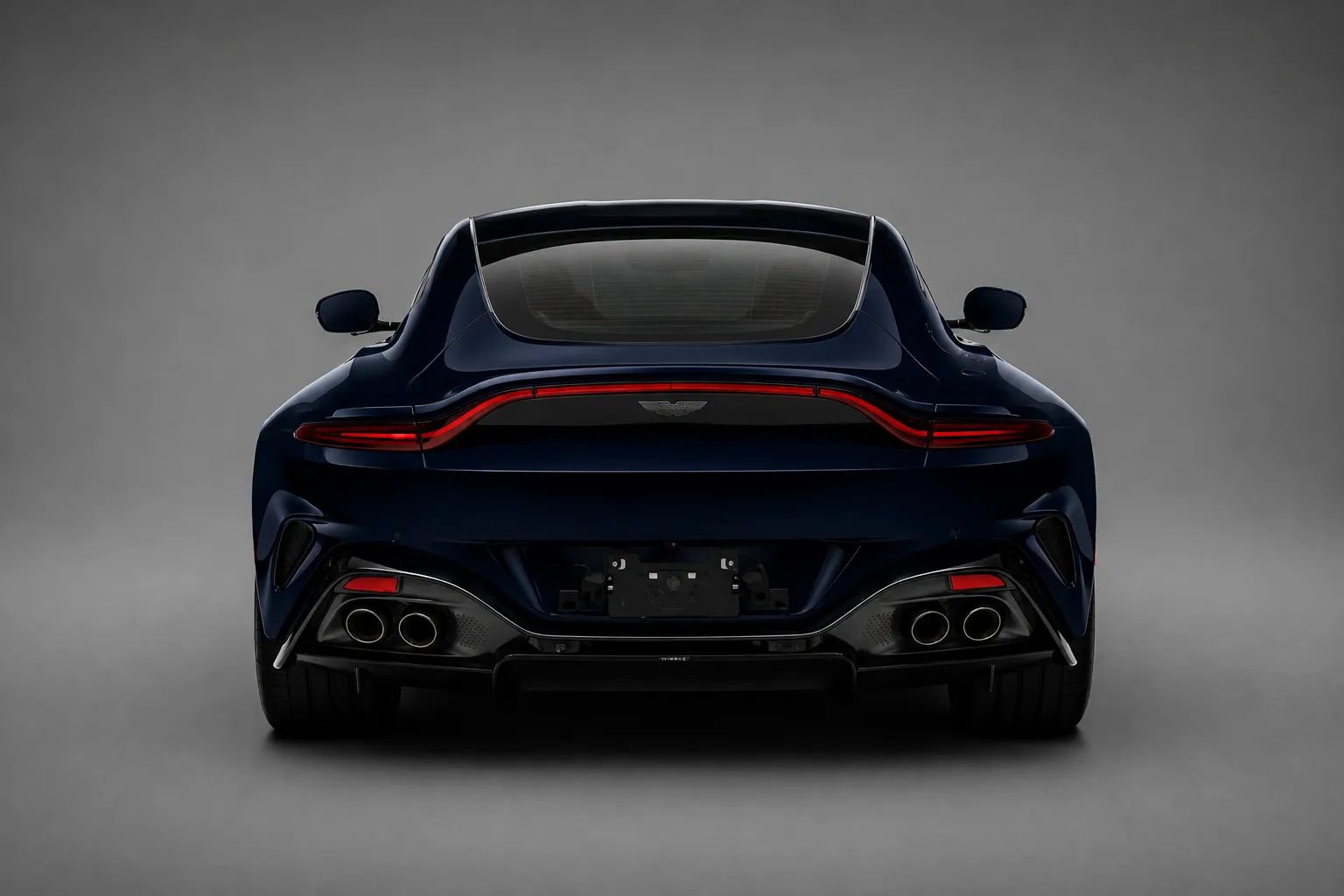 Used 2025 Aston Martin V8 Vantage Coupe RWD image 8