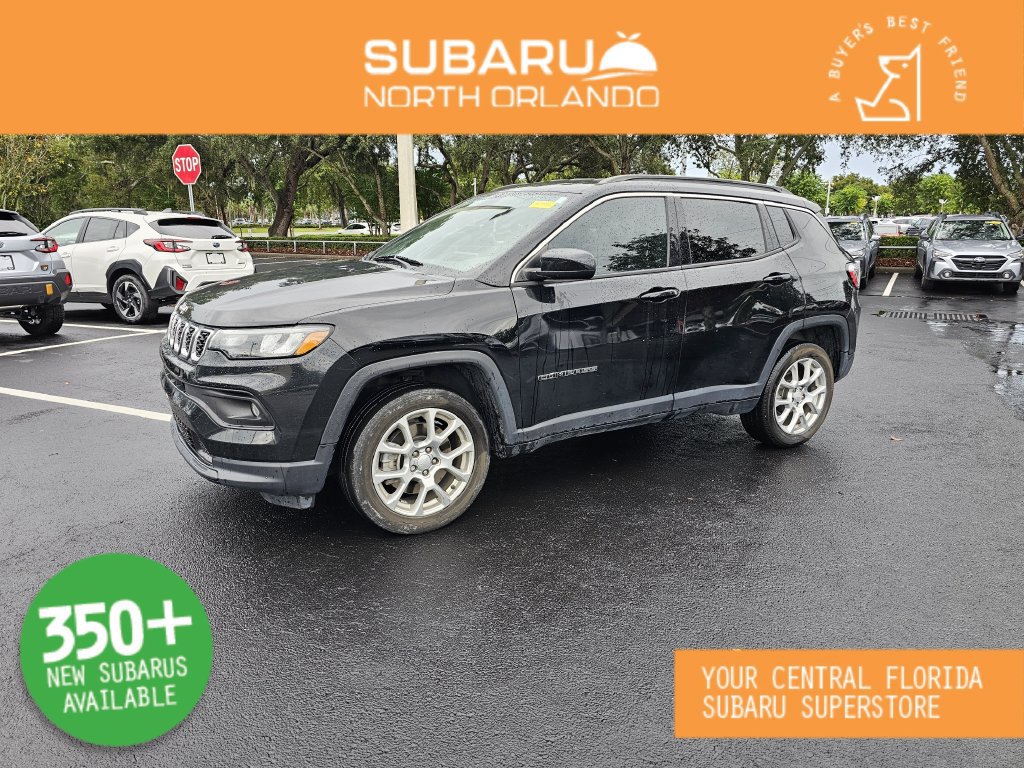 Used 2024 Jeep Compass Latitude AWD/4WD image 1