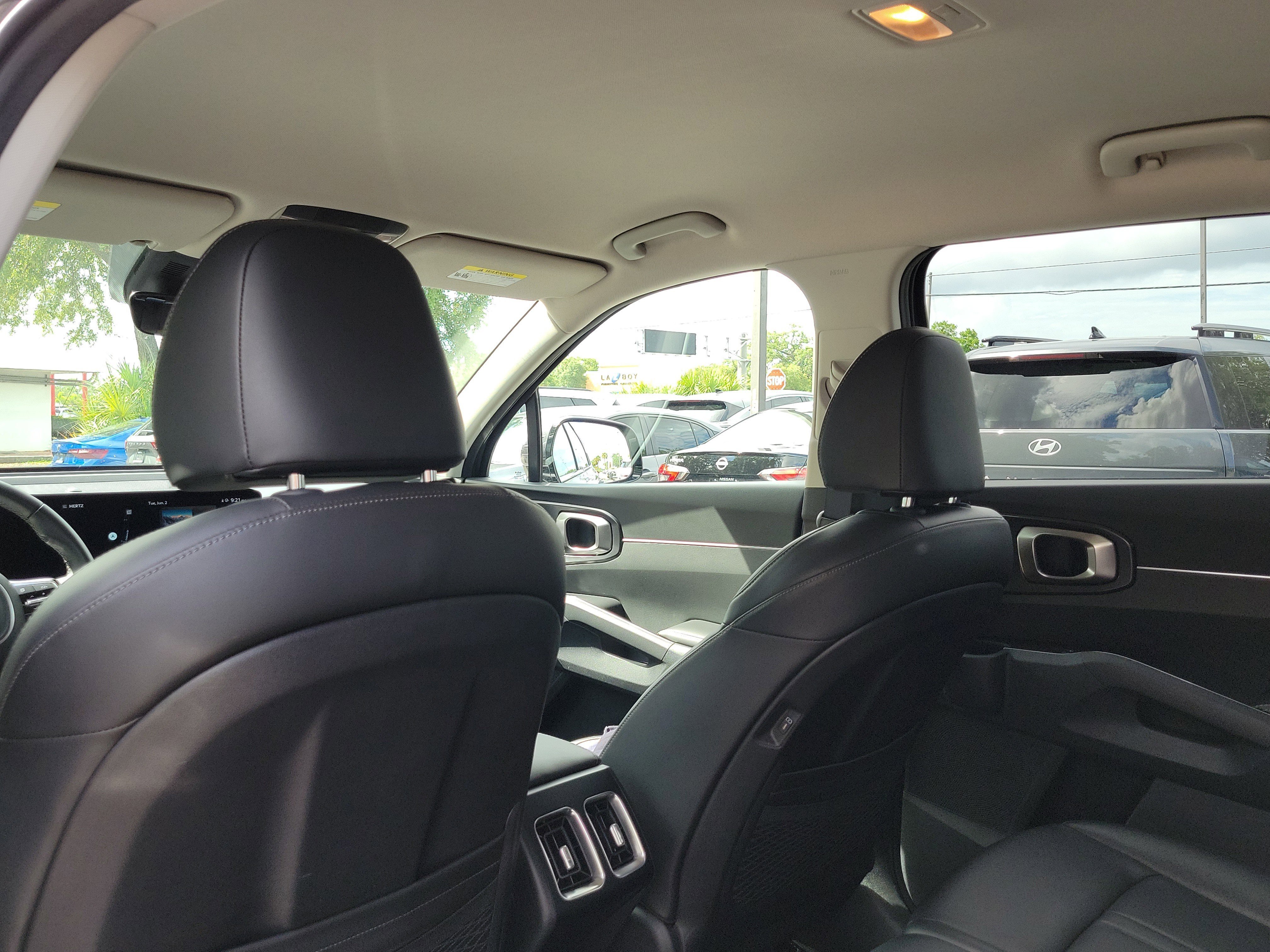 Used 2024 Kia Sorento S FWD image 13