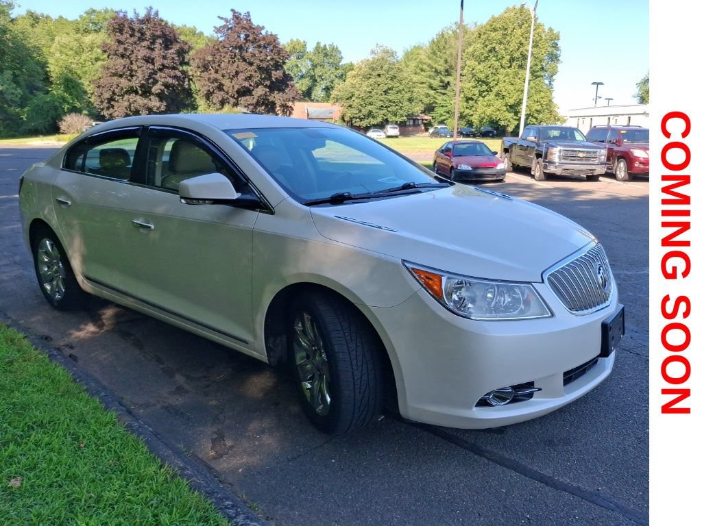 Used 2011 Buick LaCrosse CXL w/ Luxury Package FWD image 4
