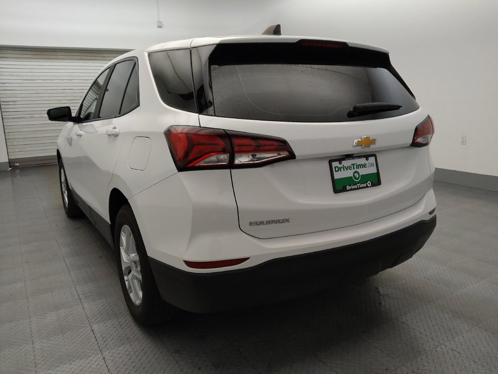 Used 2022 Chevrolet Equinox LS FWD image 5