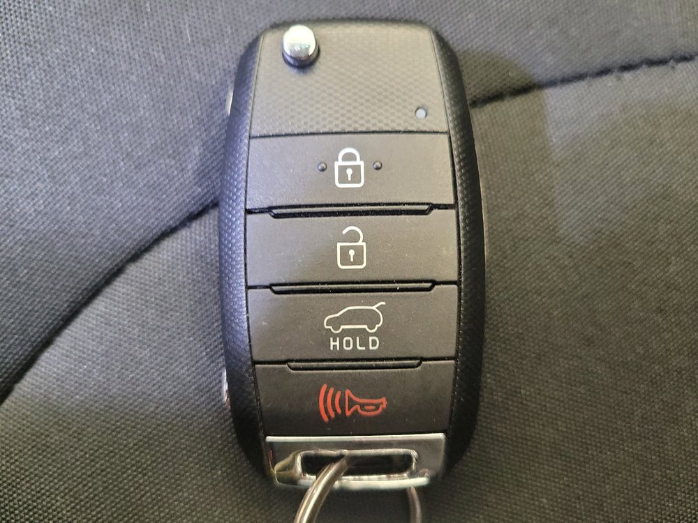 Used 2014 Kia Soul ! FWD image 32