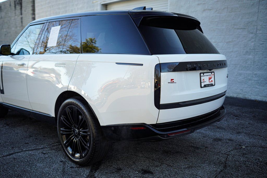 Used 2022 Land Rover Range Rover SE image 13