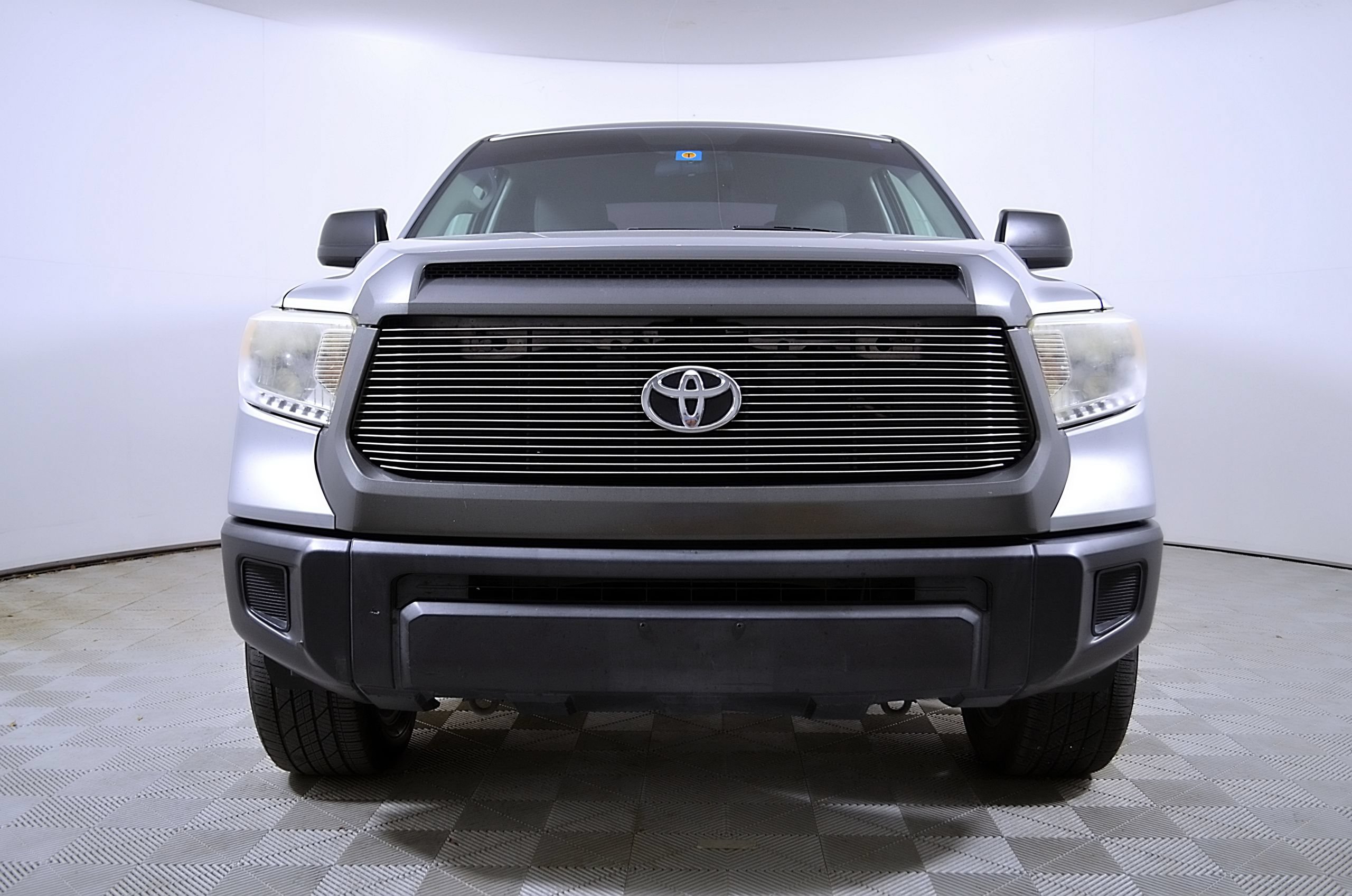Used 2015 Toyota Tundra SR w/ Tow Package RWD image 5