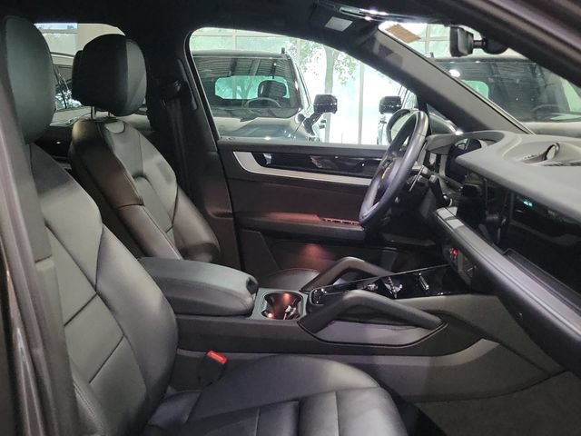 Used 2024 Porsche Cayenne S AWD/4WD image 27
