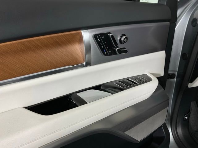 New 2026 Cadillac Vistiq Sport image 25