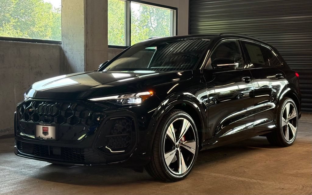 New 2026 Audi SQ5 Prestige AWD/4WD image 1