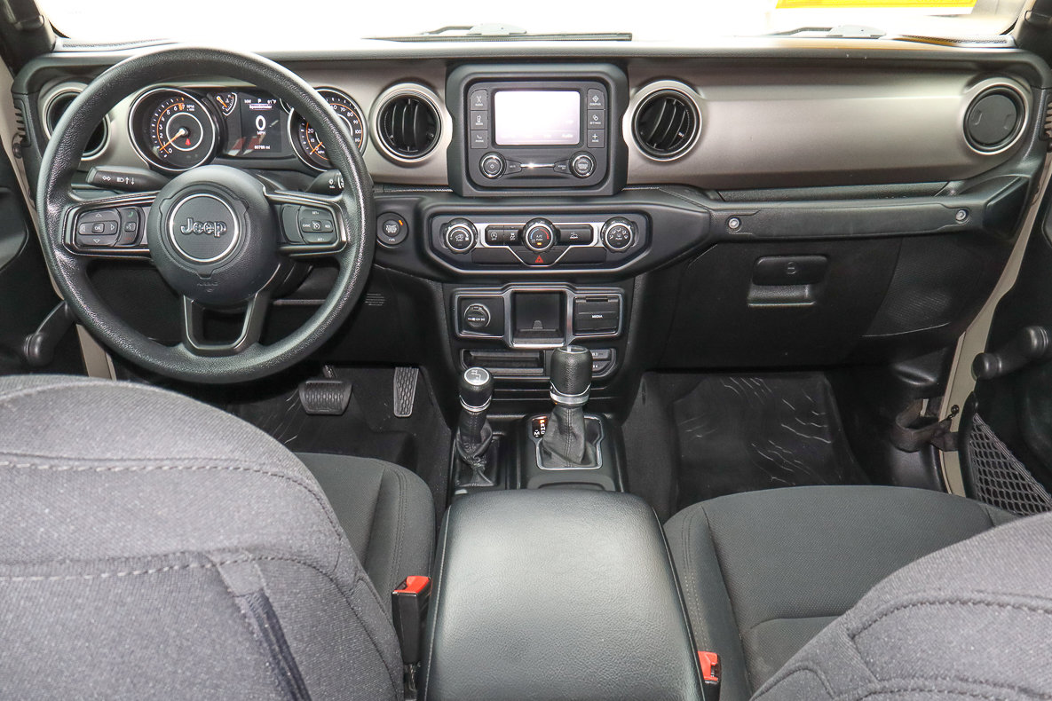 Used 2020 Jeep Gladiator Sport image 10