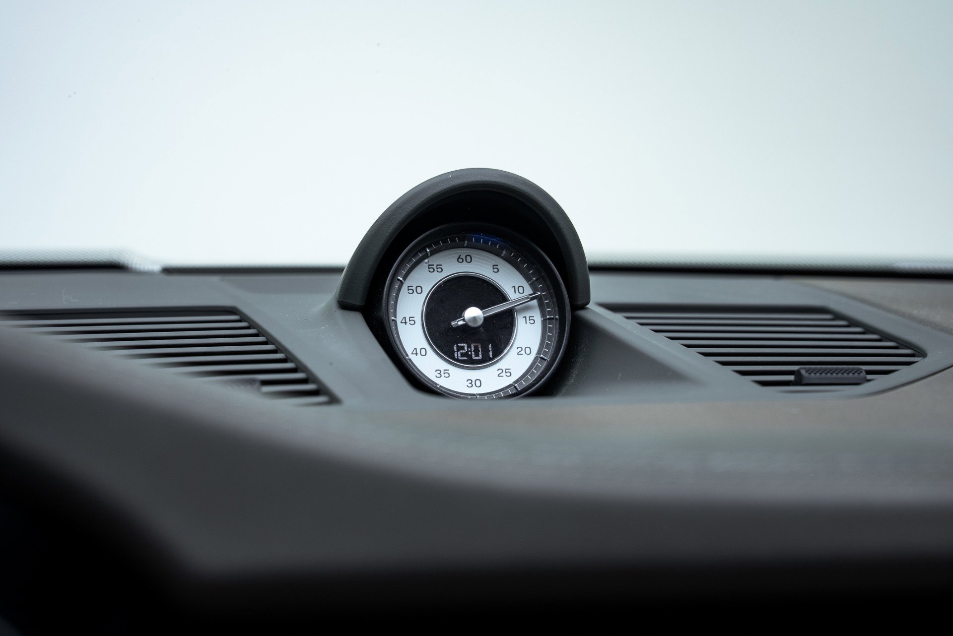 Used 2021 Porsche 911 Turbo S AWD/4WD image 38