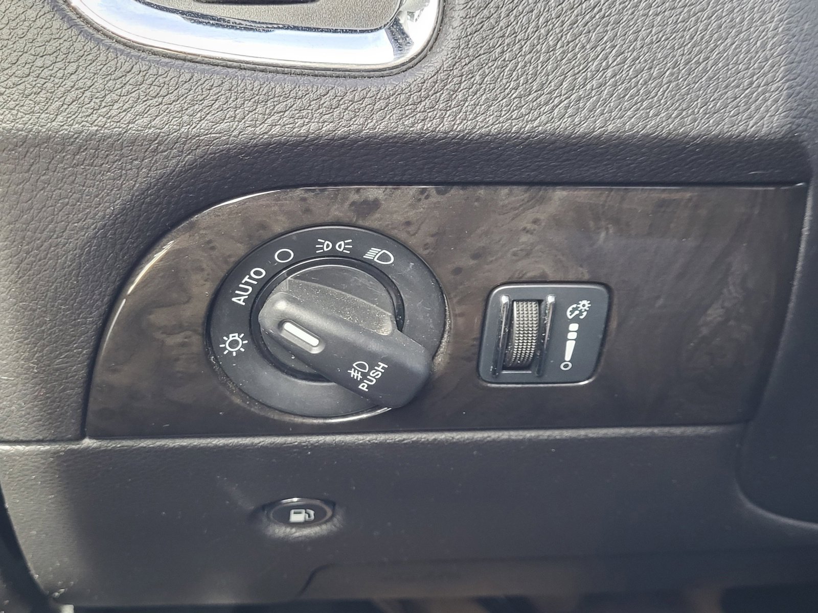 Used 2017 Dodge Durango Citadel w/ Technology Group image 39