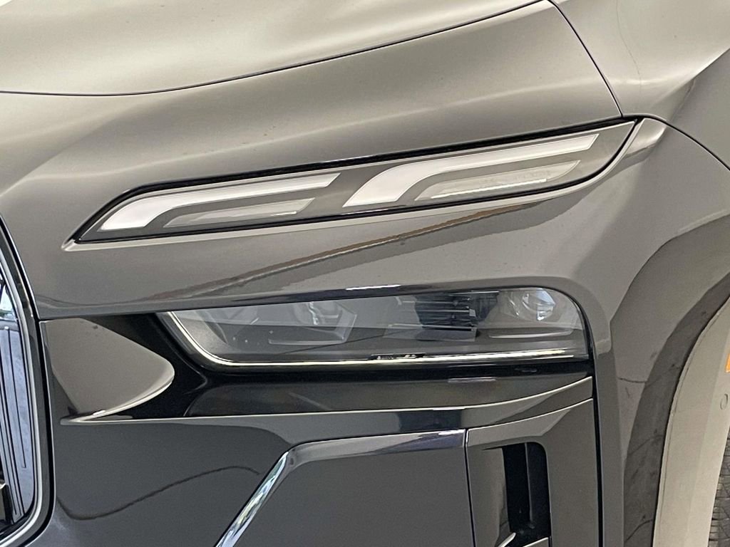 New 2026 BMW i7 xDrive60 AWD/4WD image 9
