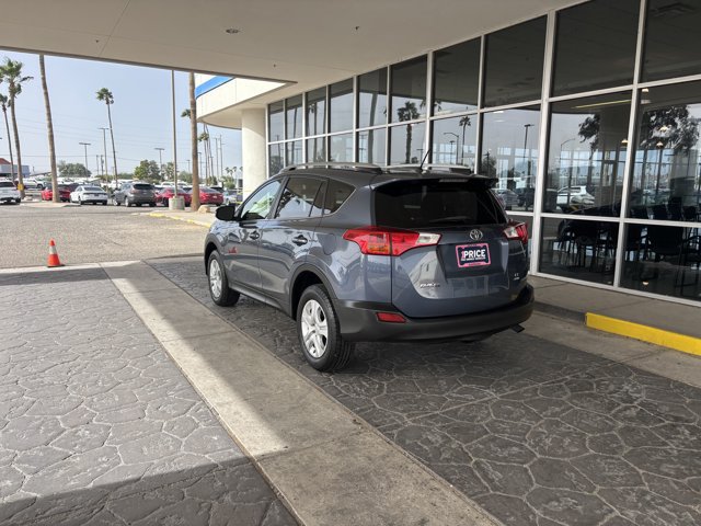 Used 2014 Toyota RAV4 LE AWD/4WD image 3