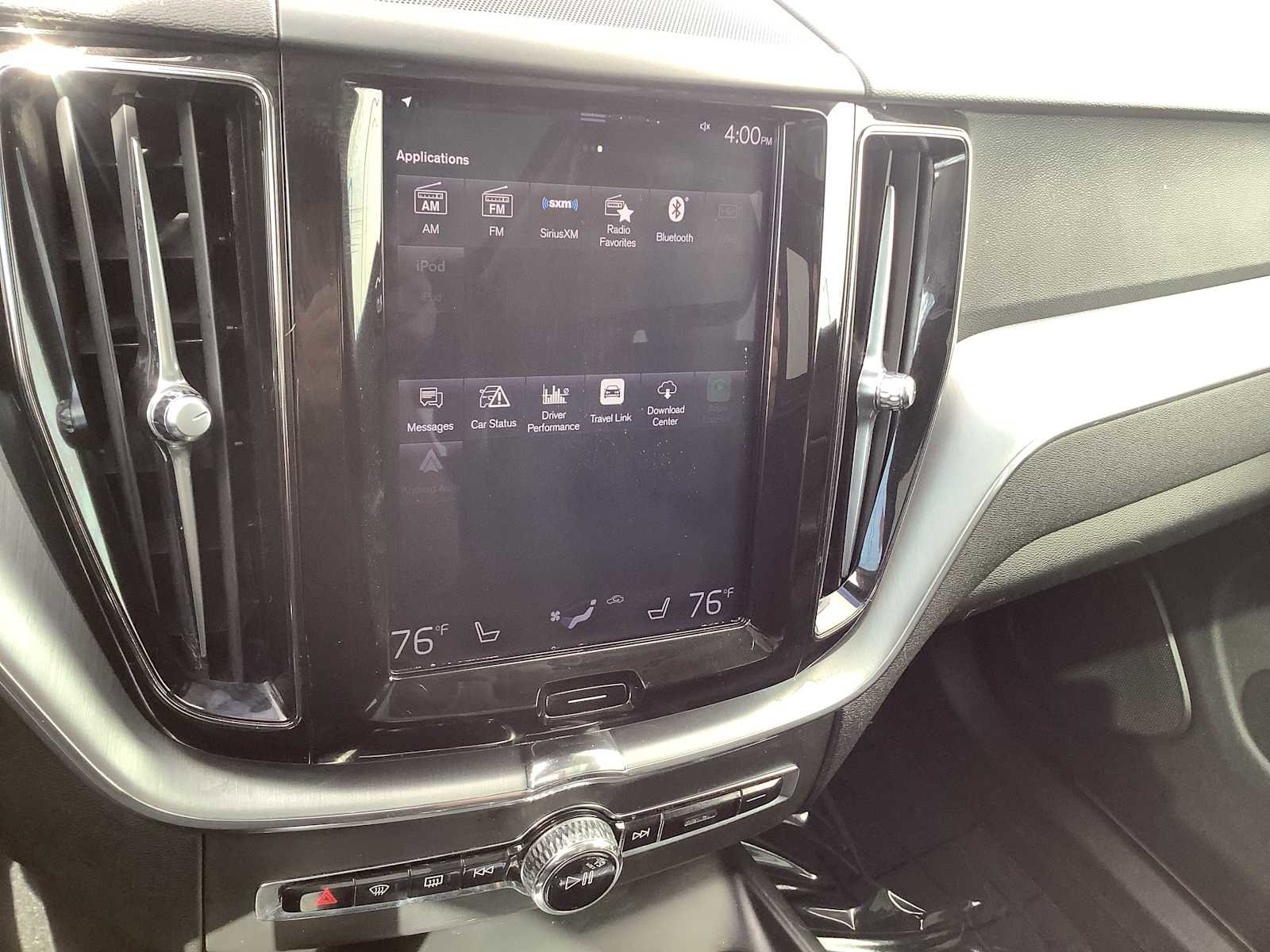 Used 2020 Volvo XC60 T6 Momentum AWD/4WD image 16