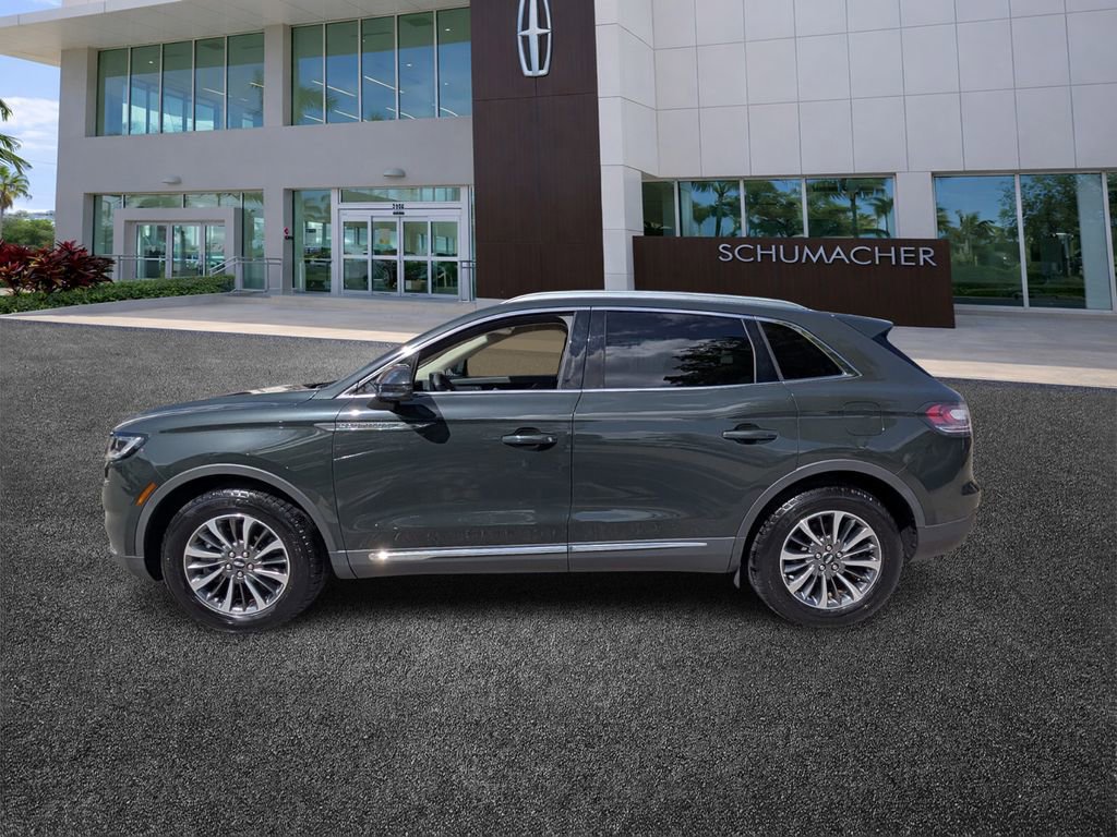 Used 2022 Lincoln Nautilus FWD w/ Premium Package image 4