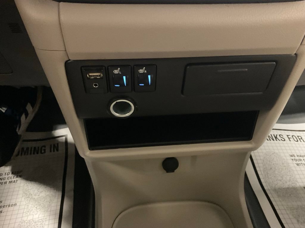 Used 2015 Toyota Sienna XLE FWD image 20