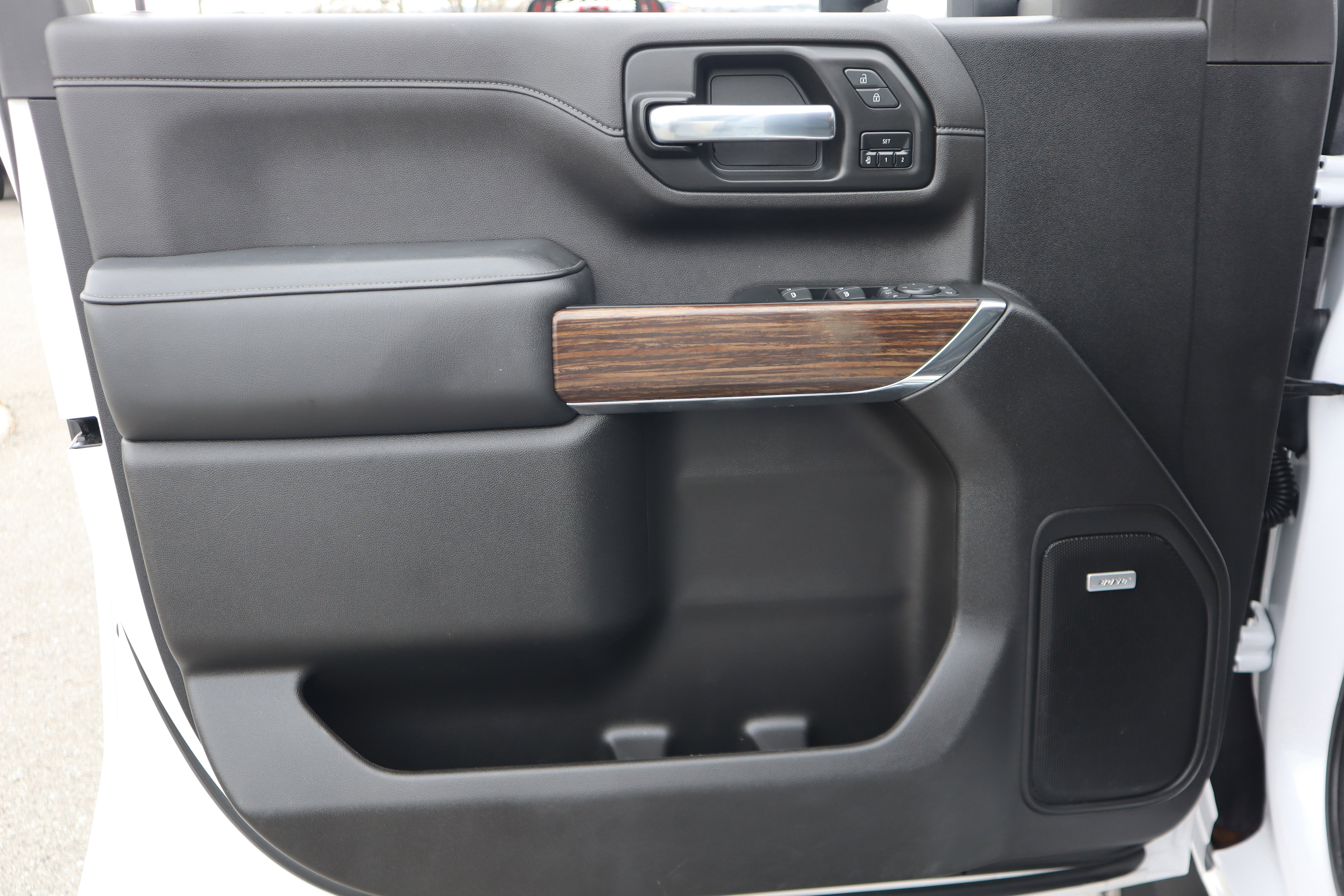 Used 2023 Chevrolet Silverado 2500 High Country w/ Technology Package image 34