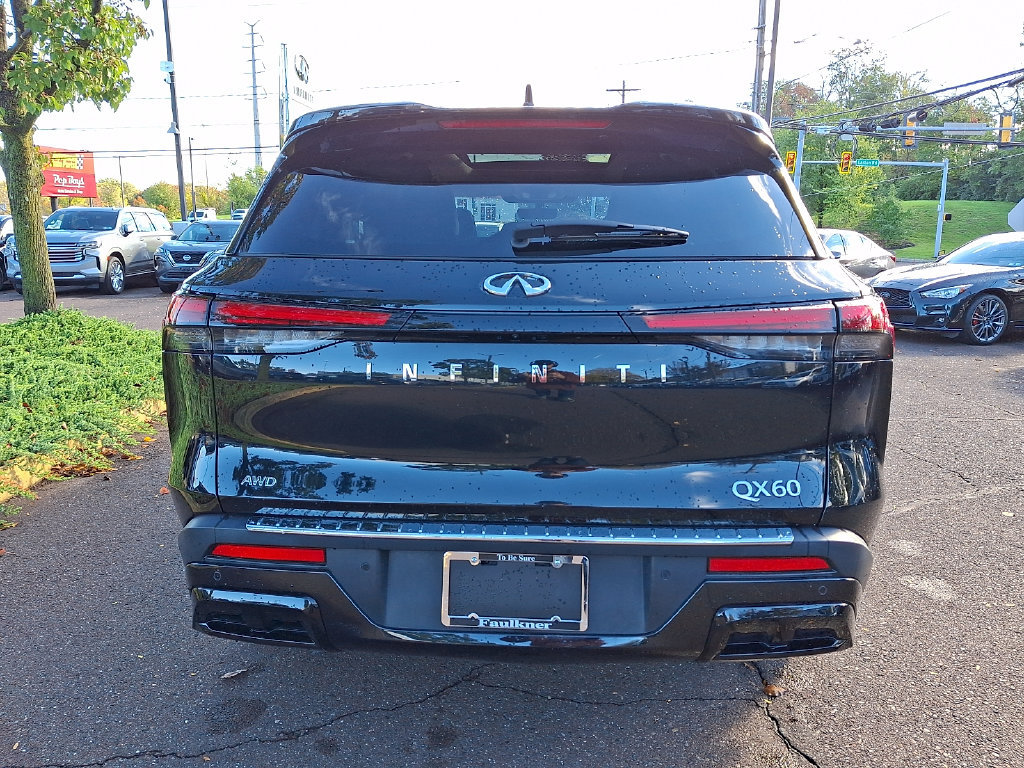 Certified 2023 INFINITI QX60 Luxe w/ Performance Audio Package AWD/4WD image 5
