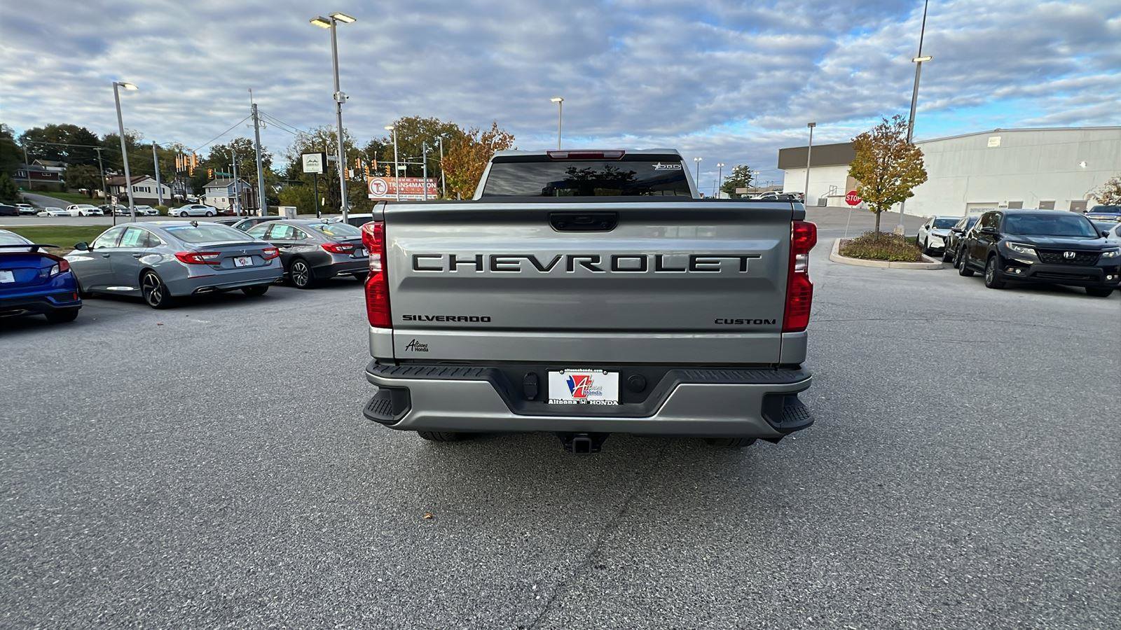 Used 2025 Chevrolet Silverado 1500 Custom w/ Turbomax Blackout Package image 5