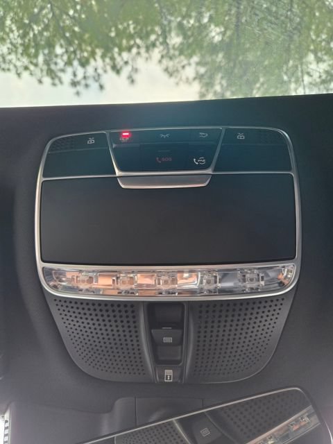 Used 2019 Mercedes-Benz S 560 Sedan image 36