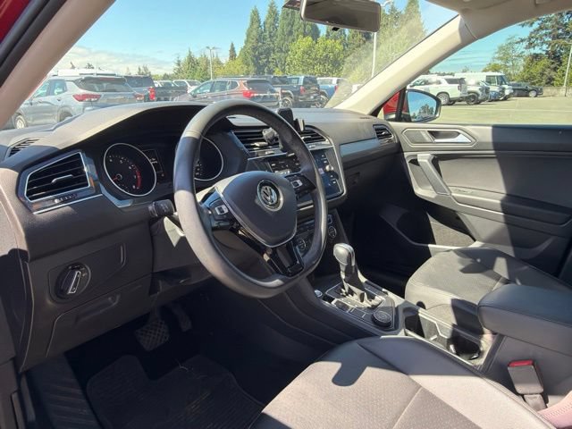 Used 2020 Volkswagen Tiguan SE w/ Panoramic Sunroof Package AWD/4WD image 10