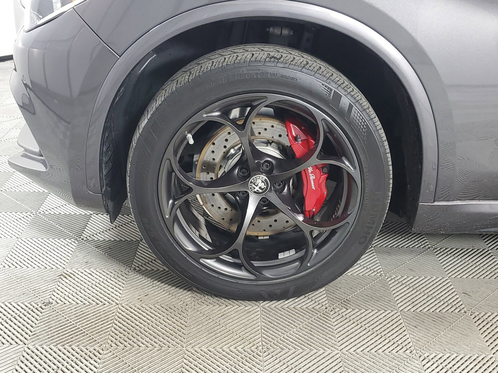 Used 2022 Alfa Romeo Stelvio Quadrifoglio w/ Active Assist Plus Package image 17