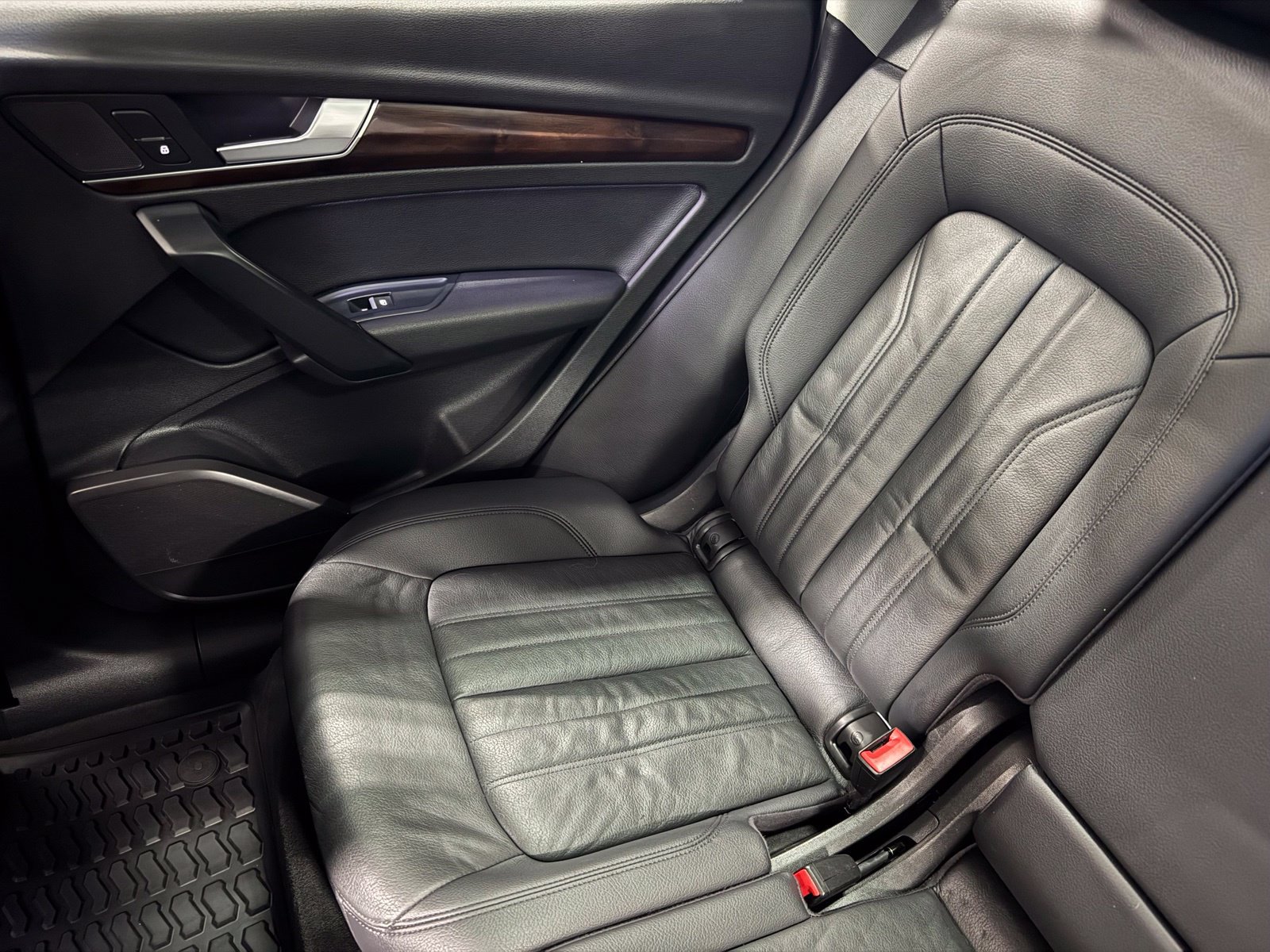Used 2018 Audi Q5 2.0T Premium w/ Convenience Package AWD/4WD image 34