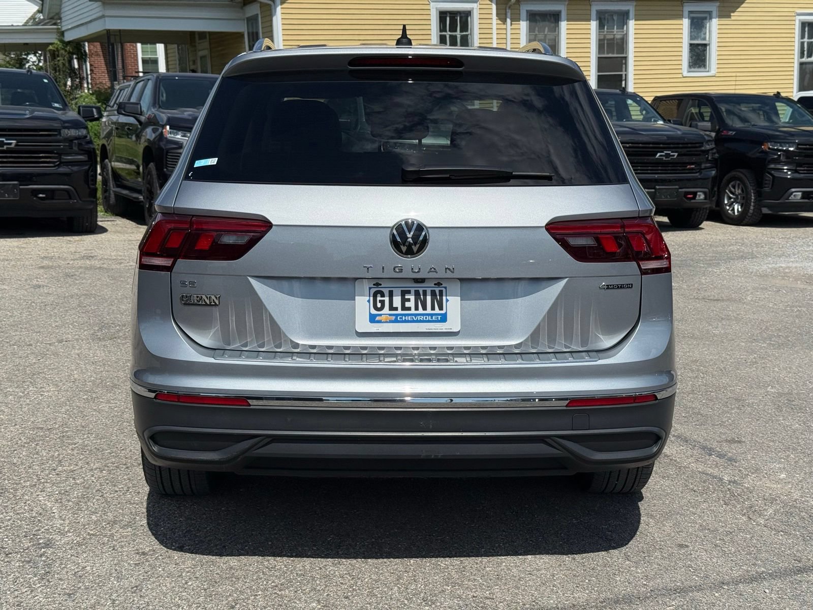 Used 2022 Volkswagen Tiguan SE AWD/4WD image 6