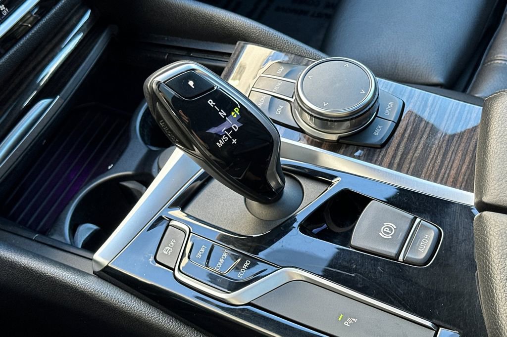 Used 2019 BMW 530i w/ Convenience Package image 23