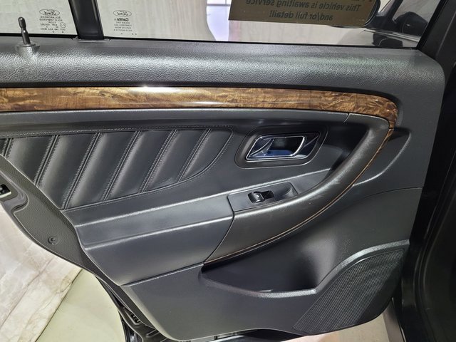 Used 2019 Ford Taurus Limited image 47