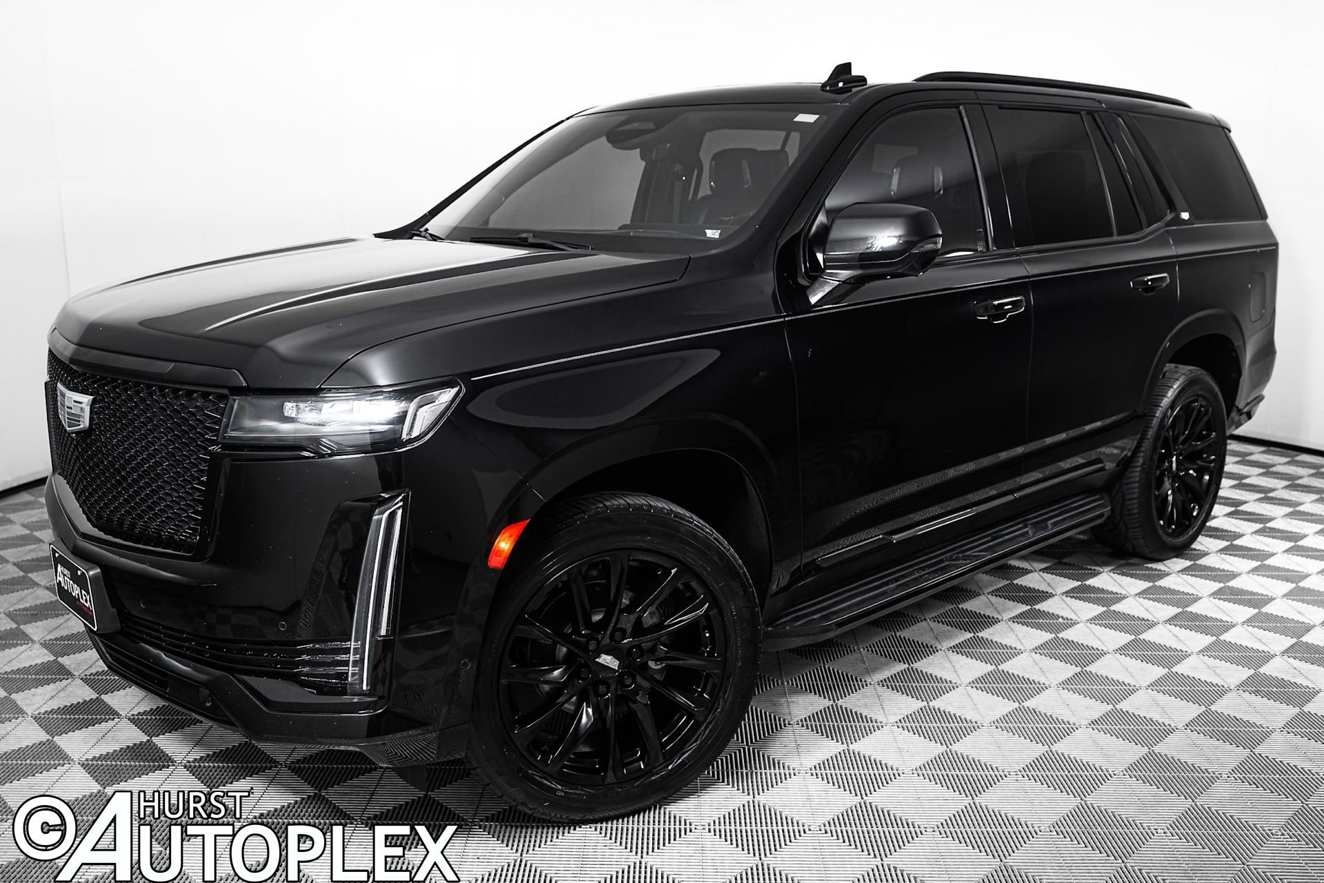 Used 2021 Cadillac Escalade Sport Platinum w/ LPO, ONYX Package image 1