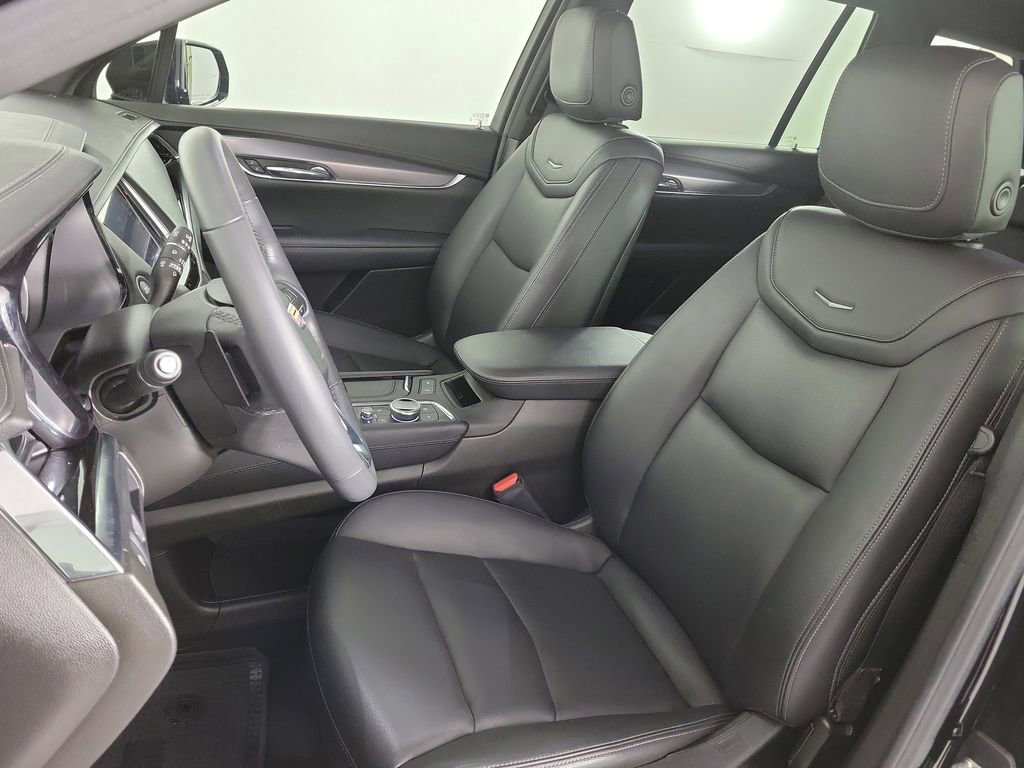 Used 2023 Cadillac XT6 Luxury FWD image 17