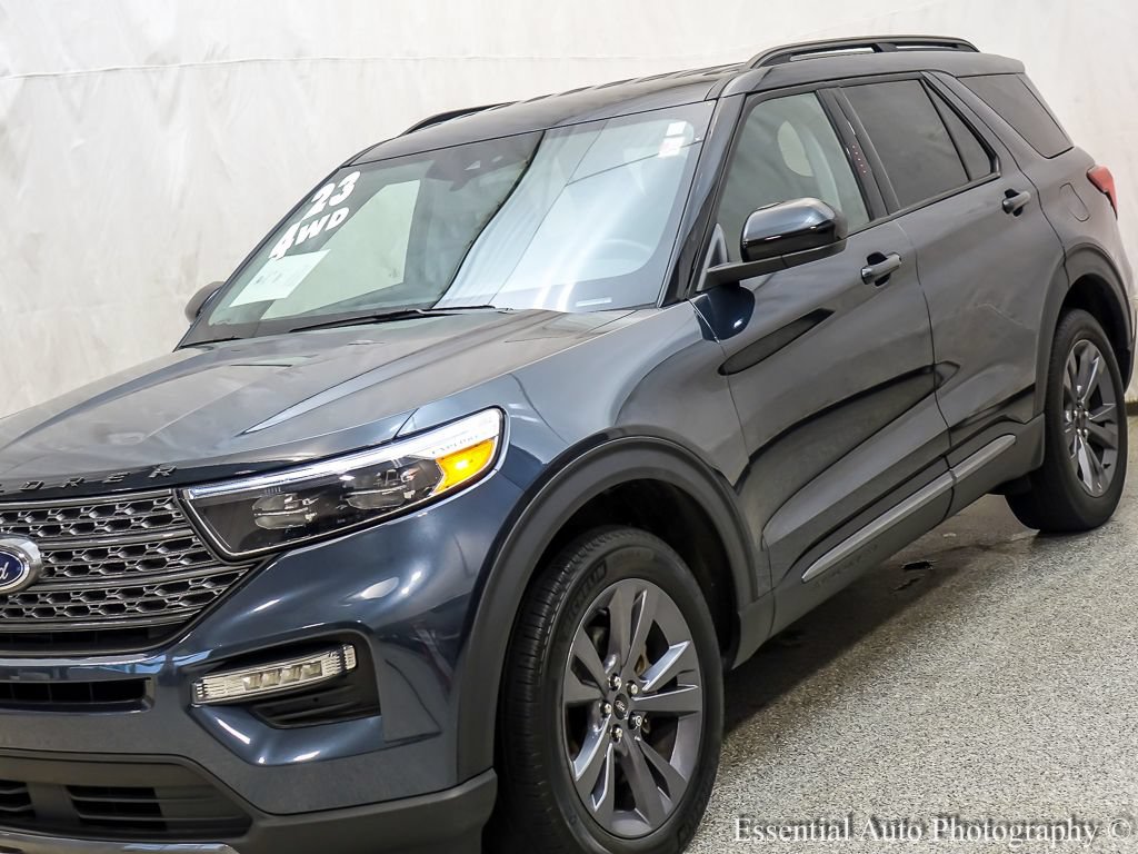 Used 2023 Ford Explorer XLT w/ Equipment Group 202A AWD/4WD image 5