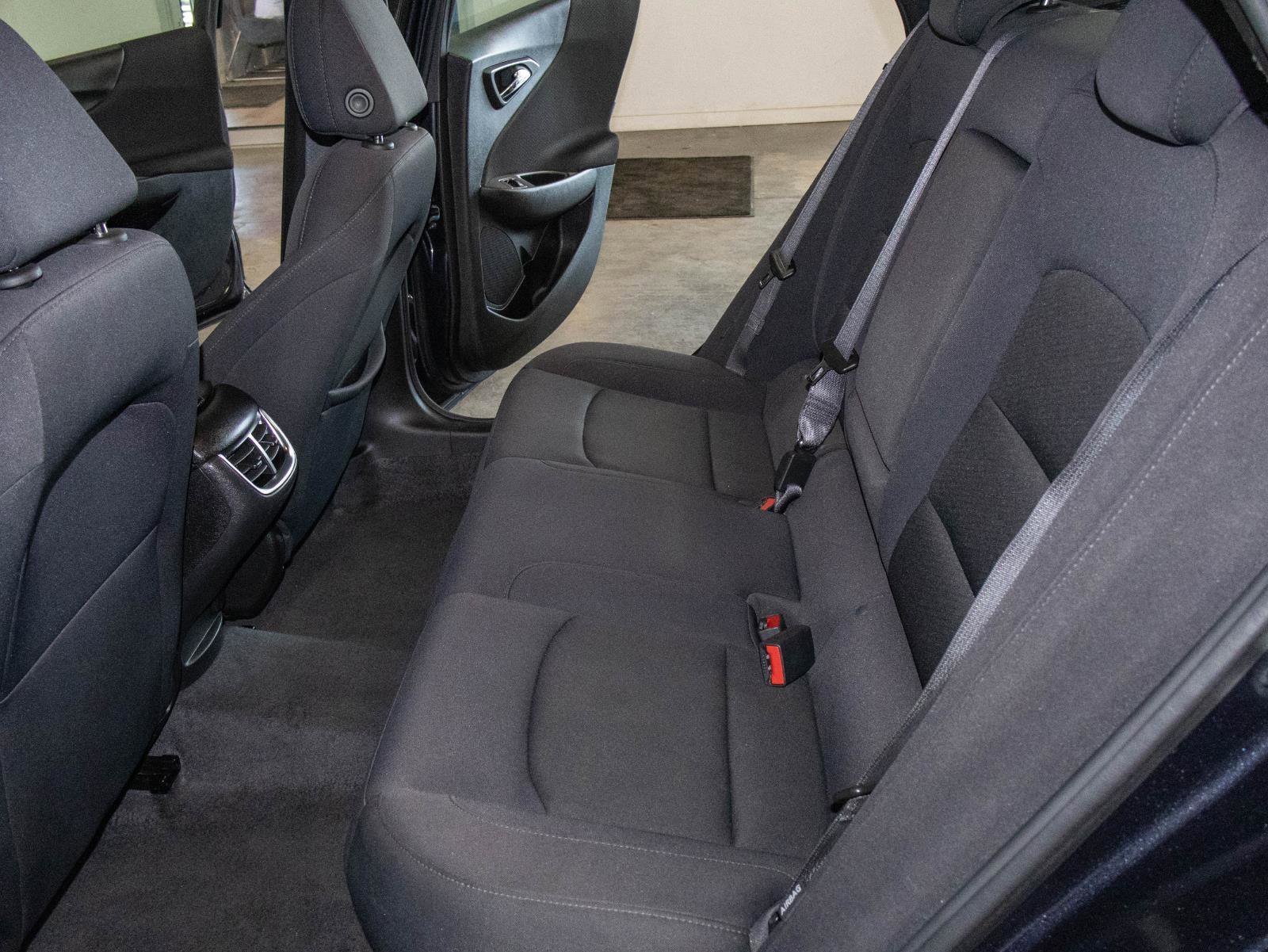 Used 2023 Chevrolet Malibu LT image 13