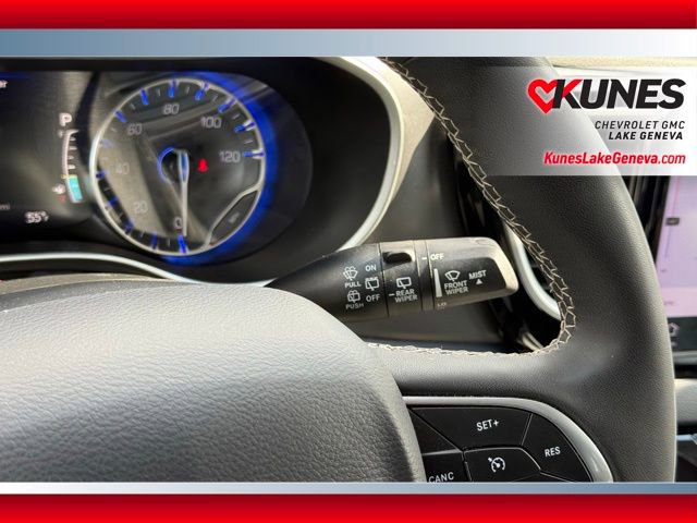 Used 2024 Chrysler Pacifica Touring-L FWD image 42