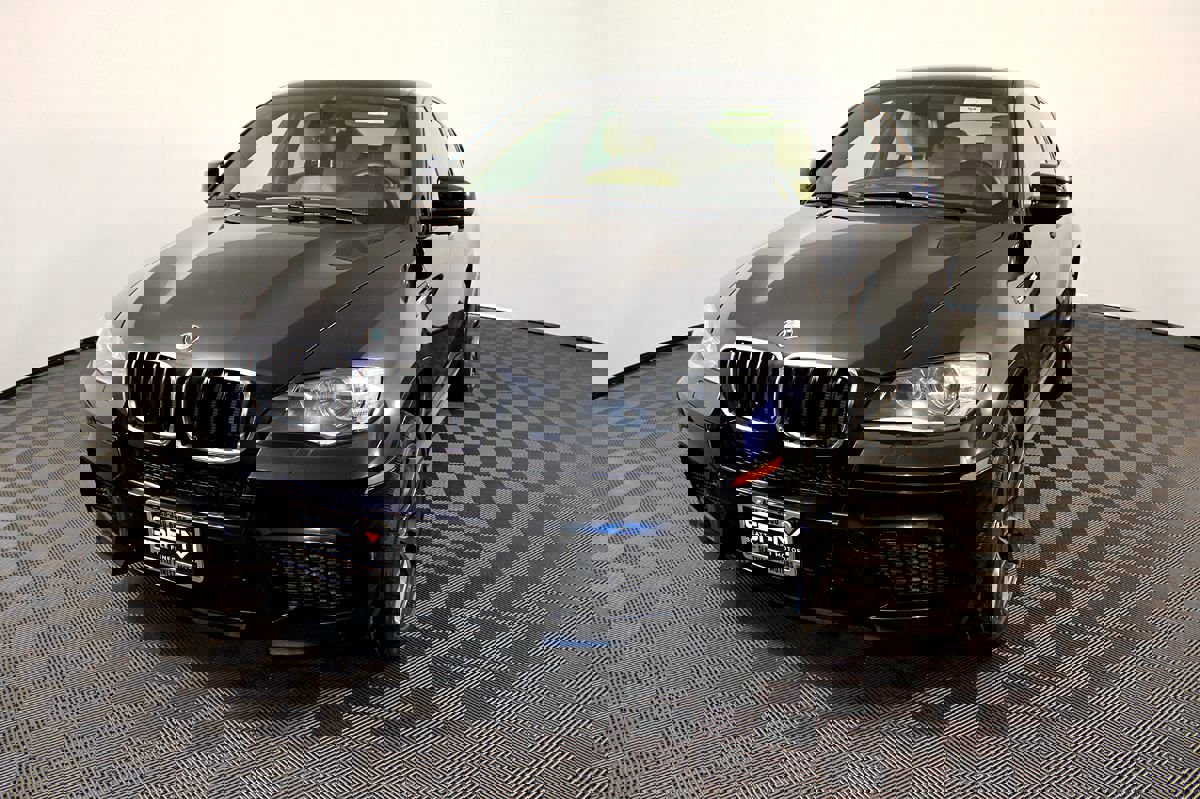 Used 2012 BMW X6 M image 2