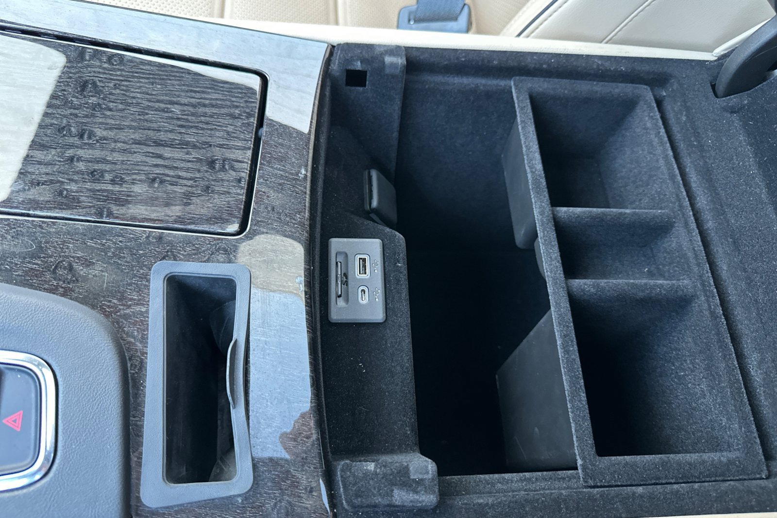 Certified 2023 Cadillac Escalade Premium Luxury w/ Performance Package image 34