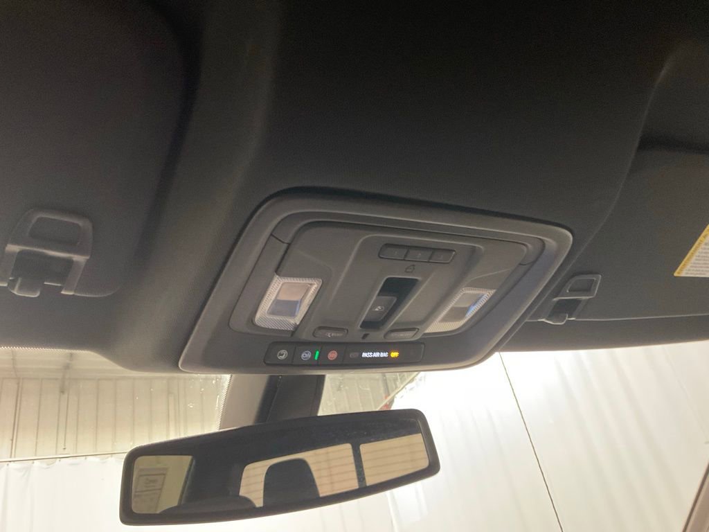 Used 2021 Chevrolet Silverado 1500 High Country image 23