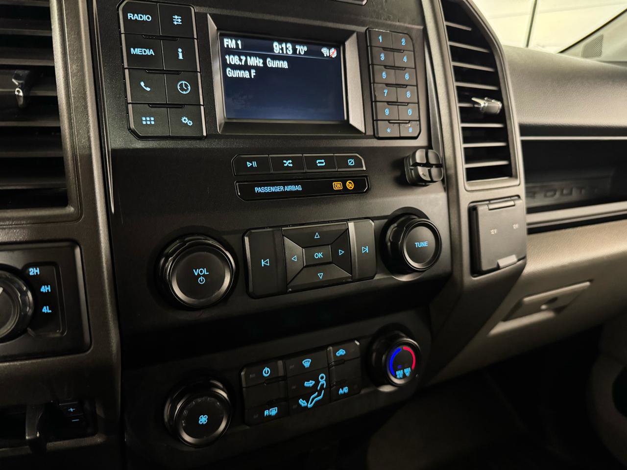 Used 2022 Ford F350 XL w/ STX Appearance Package AWD/4WD image 24
