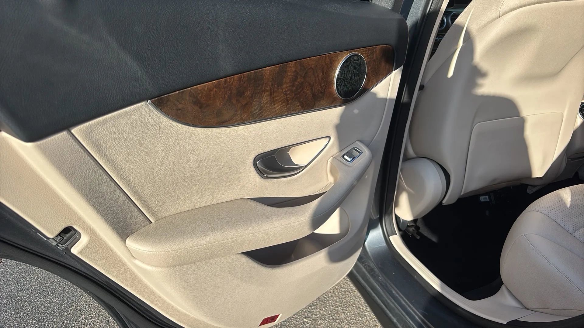 Used 2018 Mercedes-Benz GLC 300 image 21