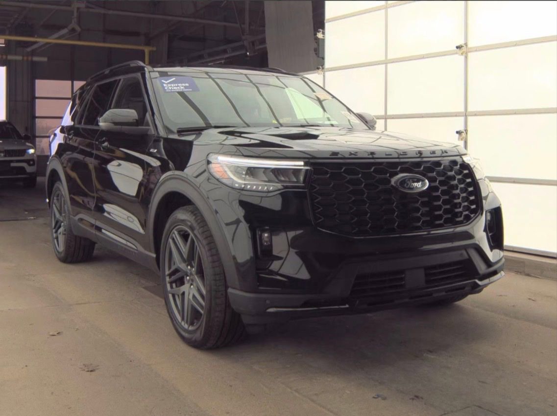 Certified 2025 Ford Explorer ST-Line w/ Premium Package