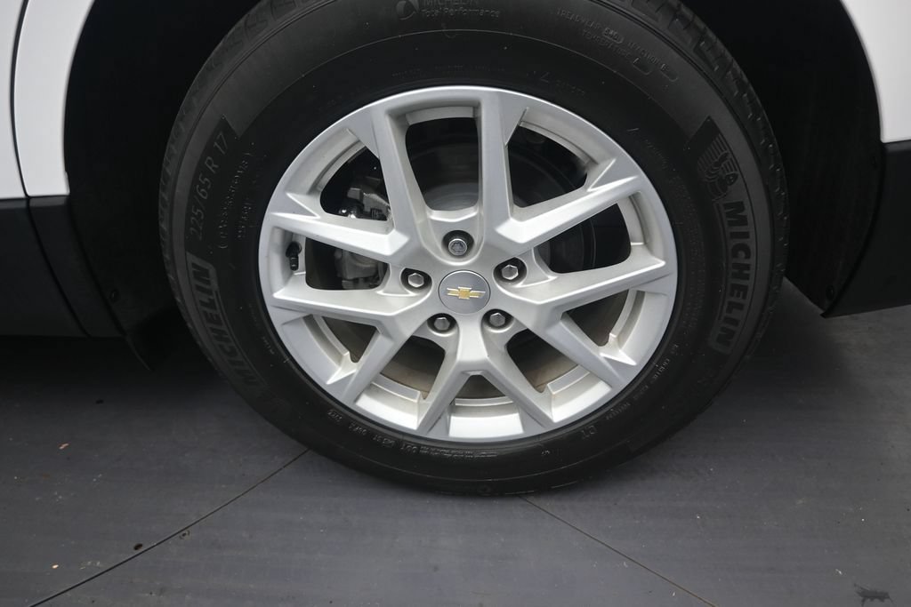 Used 2023 Chevrolet Equinox LS FWD image 10
