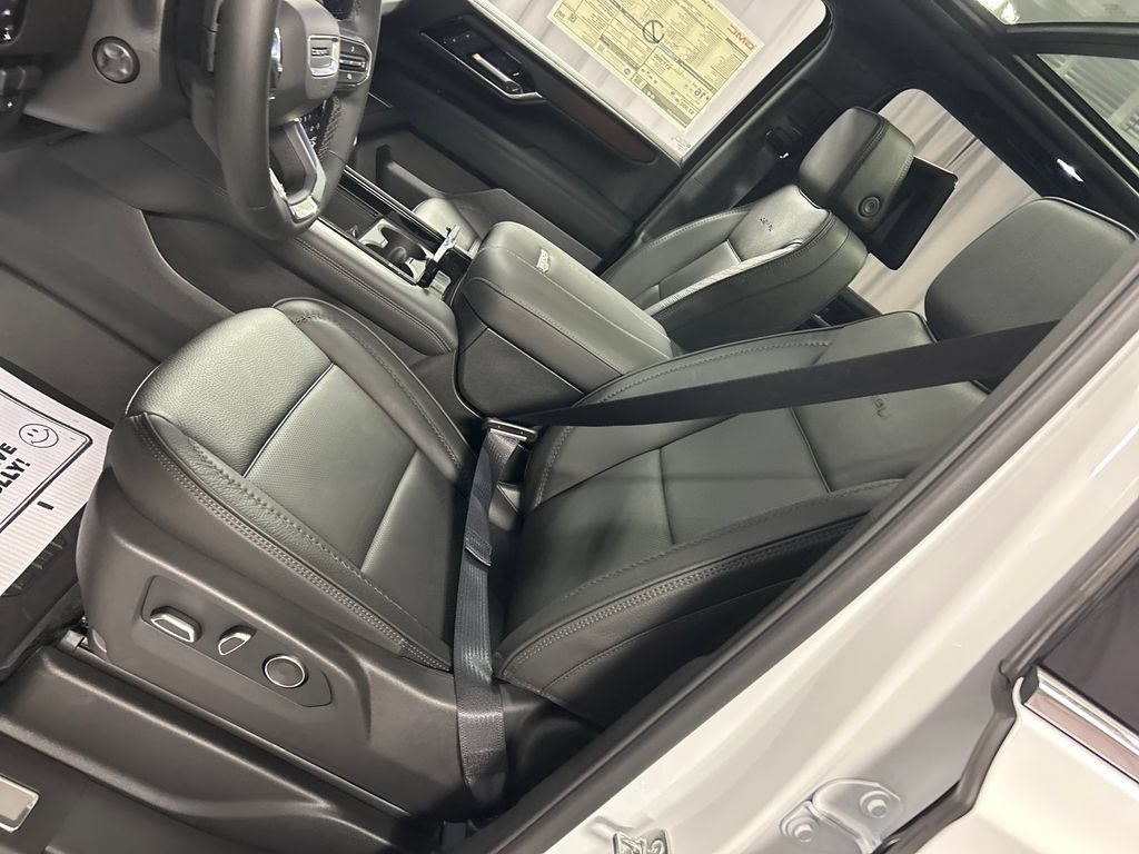 New 2026 GMC Yukon XL Denali w/ Advanced Technology Package AWD/4WD image 10