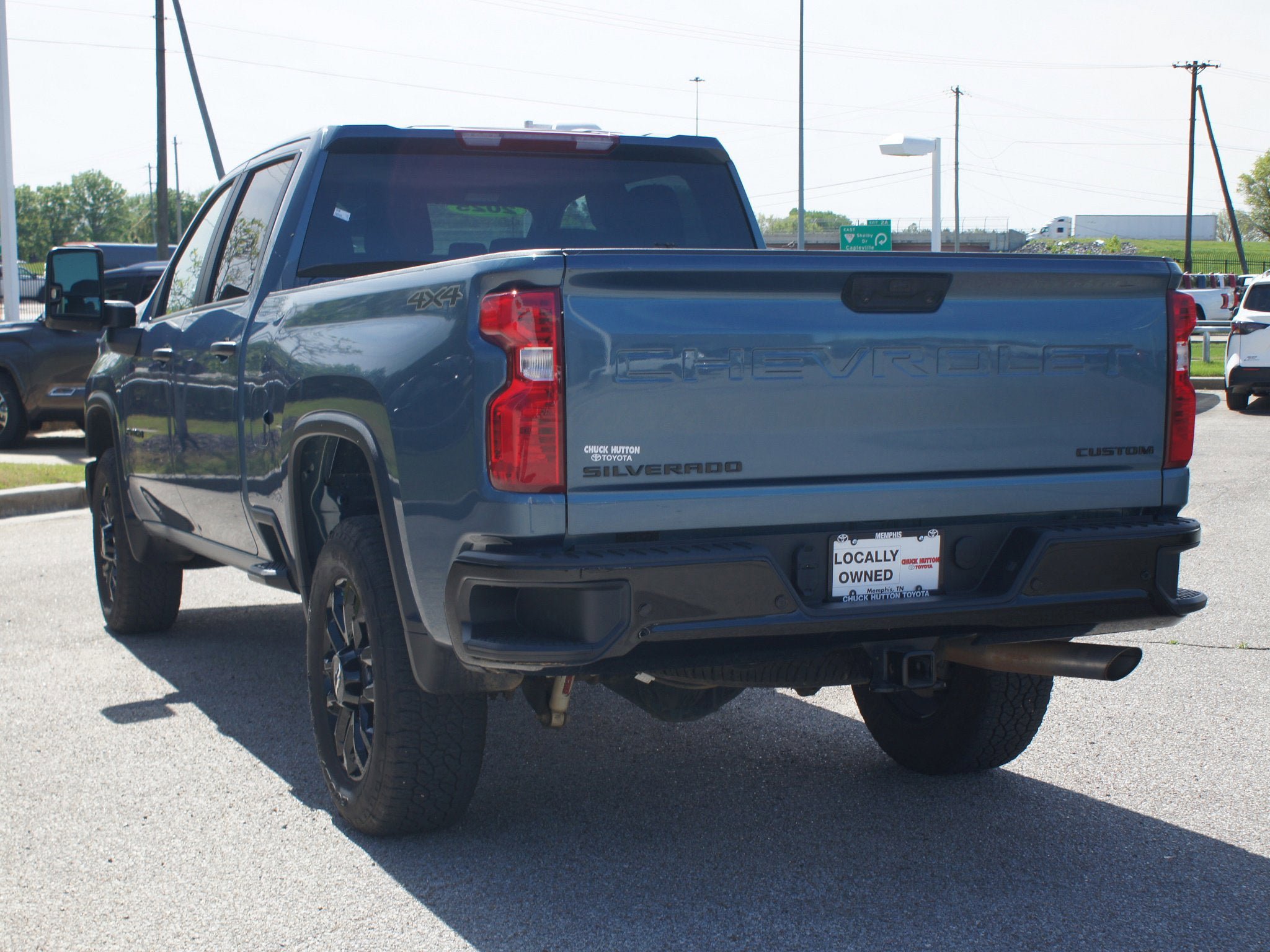 Used 2025 Chevrolet Silverado 2500 Custom w/ Custom Value Package image 12