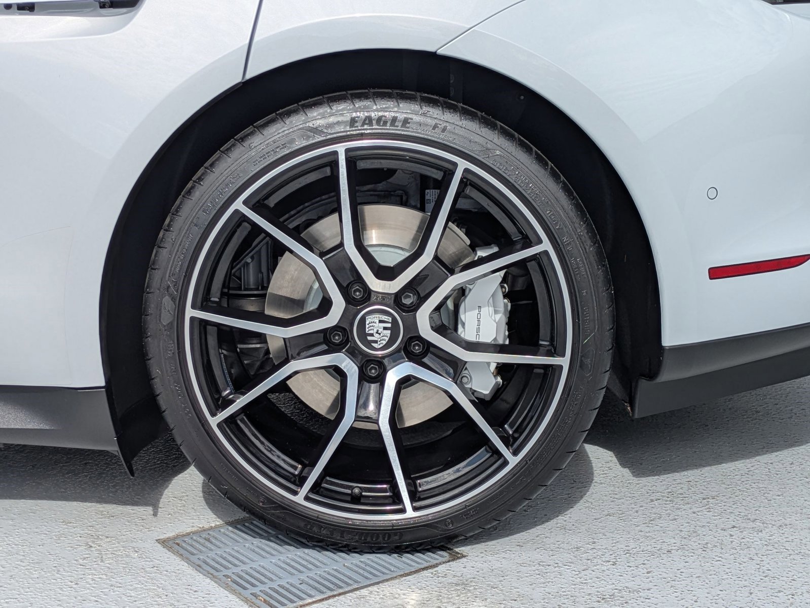 Certified 2024 Porsche Taycan Turbo image 27