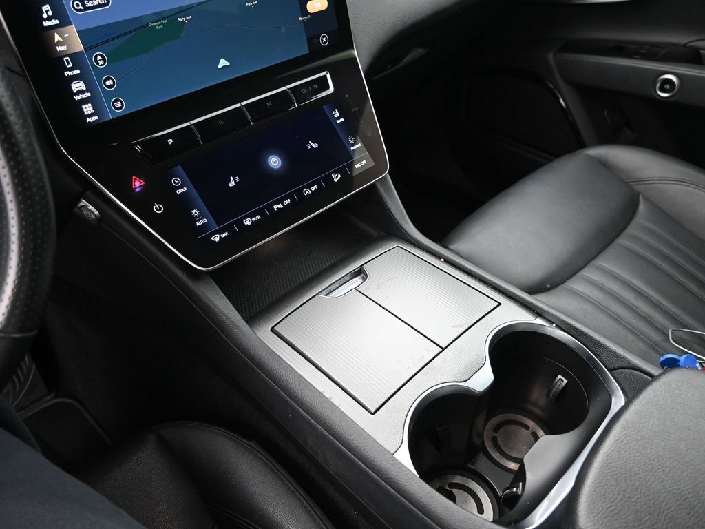 Used 2024 Maserati Grecale GT image 25